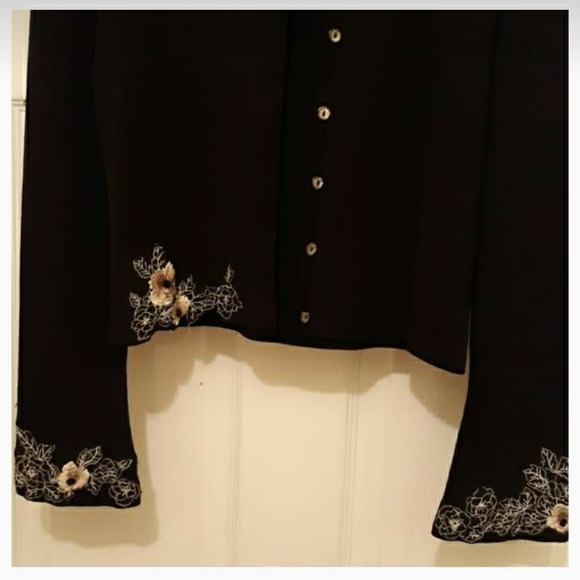 BCBGMaxAzria Cardigan w/ Applique - Picture 3 of 6